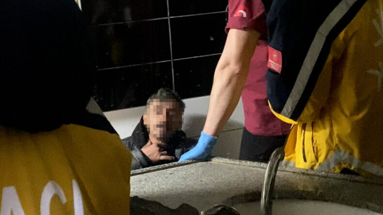 &Ouml;ld&uuml; Sandılar, Bir Anda Uyandı