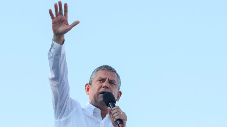 &Ouml;zel&rsquo;den Niğde&rsquo;de Erdoğan&rsquo;a Dua