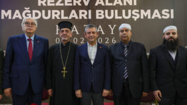 &Ouml;zg&uuml;r &Ouml;zel Sınıra Gidiyor