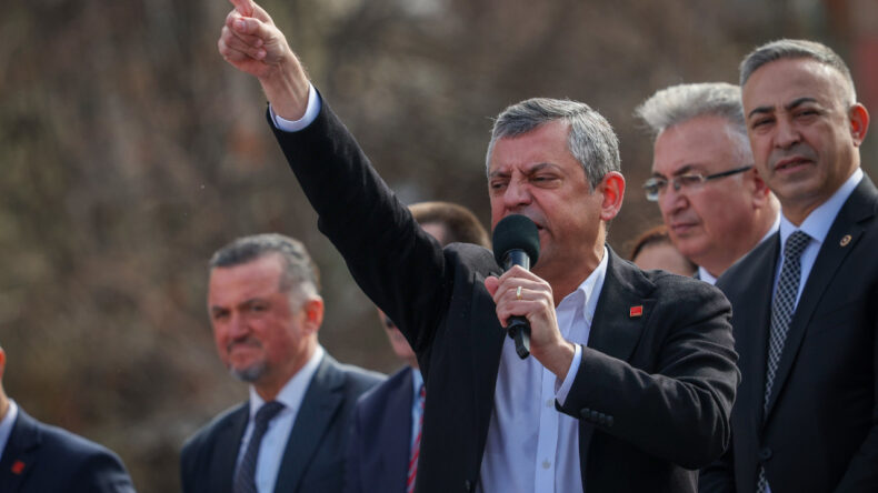 &Ouml;zg&uuml;r &Ouml;zel'in A&ccedil;ıklamaları: Erdoğan 38, Ben 50