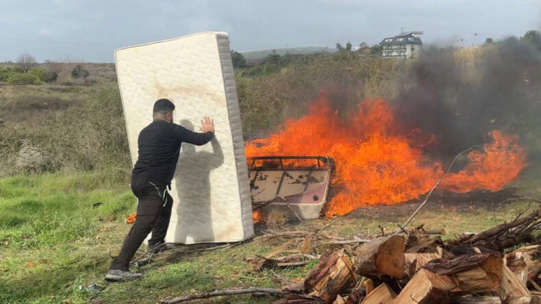 Personel Ayrıldı, Patron Sinir Krizi Ge&ccedil;irdi: Lojmandaki Eşyaları Yaktı