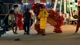 Polis Hırsızı Yakalamak İ&ccedil;in Dans&ccedil;ı Kılığına Girdi