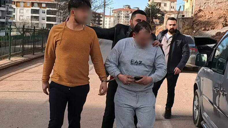 Polisi g&ouml;r&uuml;nce gaza bastı, 20 dakikada yakalandı