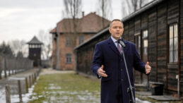 Polonya'dan Dikkat &Ccedil;eken N&uuml;kleer &Ccedil;ıkışı