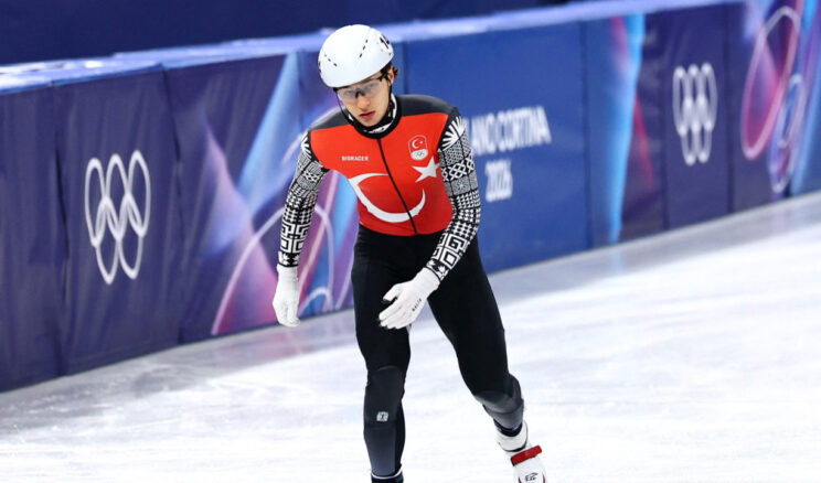 Rakibi Cezalandı, Mill&icirc; Sporcu &Ccedil;eyrek Finale Y&uuml;kseldi