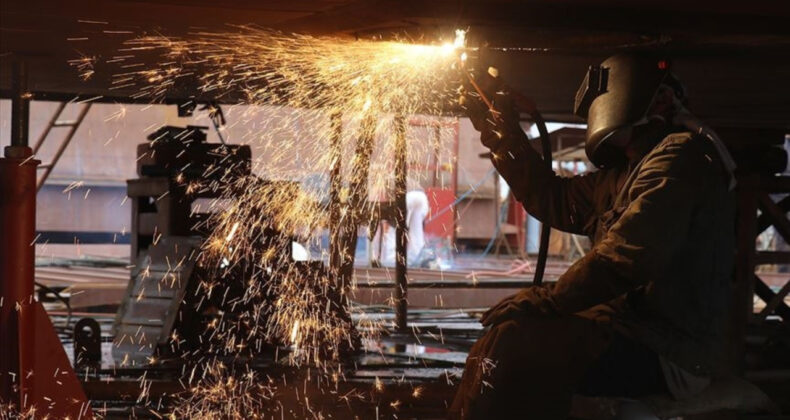 Reel Kesim Güven Endeksi Şubat'ta Yükseliş Gösterdi