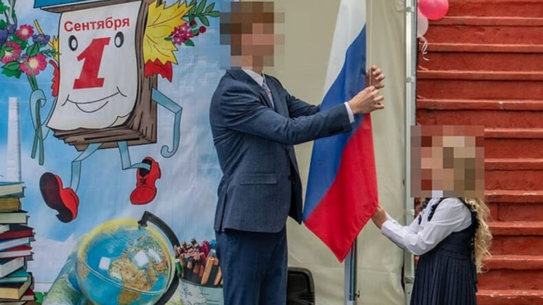 Rus Okulunda M&uuml;fredat Tartışmaları: "El Bombası Kullanmayı &Ouml;ğretiyorlar"