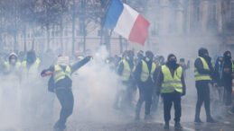 Sarı Yeleklilere Saldıran Polislere Hapis Cezası İstendi