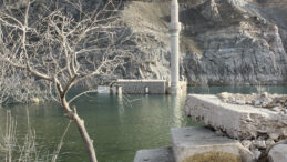 Su &Ccedil;ekilince Eski Evleriyle Karşılaştılar