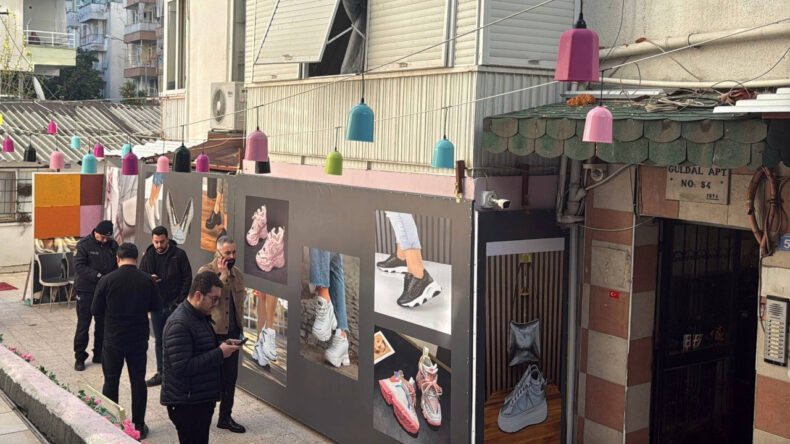 Taksiyle Geldi, Cinayet İşleyip Y&uuml;r&uuml;yerek Gitti