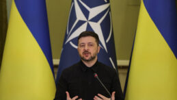 Tarih netleşti: Ukrayna'da se&ccedil;im ve referandum planı