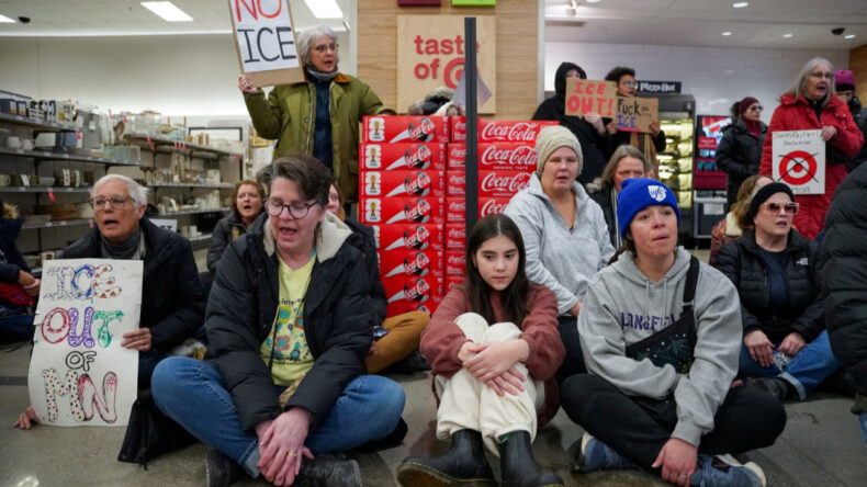 Teknoloji Devlerine ICE Boykotu: Bir Ay Sürecek