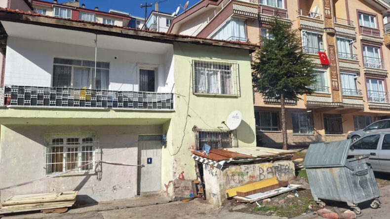 Toprak Kayması, Bina Tahliye Edildi