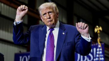 Trump Hız Kesmeden Devam Ediyor! Y&uuml;zde 10'luk Tarife Y&uuml;zde 15'e Y&uuml;kseldi