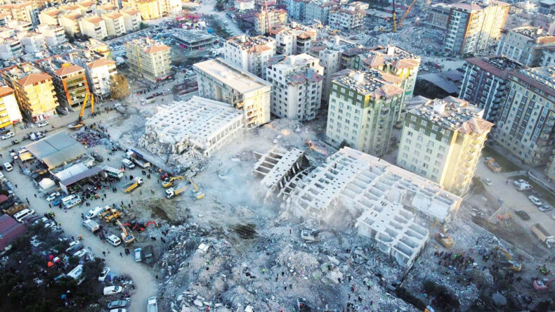 T&uuml;rkiye Yarası Sarıyor