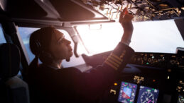 T&uuml;rkiye'deki Pilot Sayısı 17 Bin 910'a Ulaştı