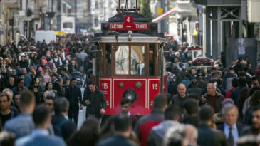 T&uuml;rkiye&rsquo;de Yalnız Yaşayanların Sayısı 5,5 Milyonu Aştı