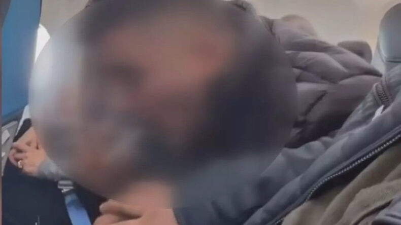 U&ccedil;akta Sigara İ&ccedil;en Yolcu Kara Listeye Alındı