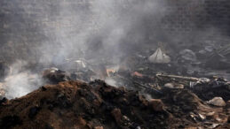 Uyarılar dikkate alınmadı: Silahlı saldırganlar 50 kişiyi &ouml;ld&uuml;rd&uuml;