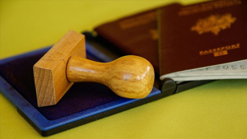 Vize Hayaliyle Onlarca Kişiyi Dolandırdılar