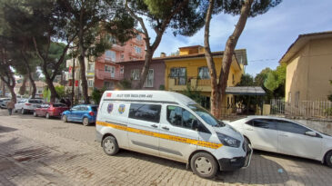 Yaşlı &Ccedil;iftin &Ouml;l&uuml;m&uuml;: Evde Boş Altın Keseleri Bulundu