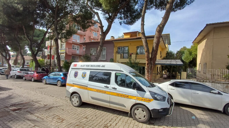 Yaşlı &Ccedil;iftin &Ouml;l&uuml;m&uuml;: Evde Boş Altın Keseleri Bulundu