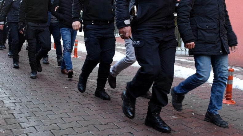 Yeni operasyon: Şirketlere, konutlara, ara&ccedil;lara el konuldu