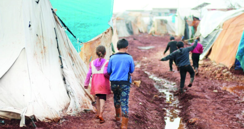 Yoksulluk &Ccedil;ocukları En &Ccedil;ok Vuruyor