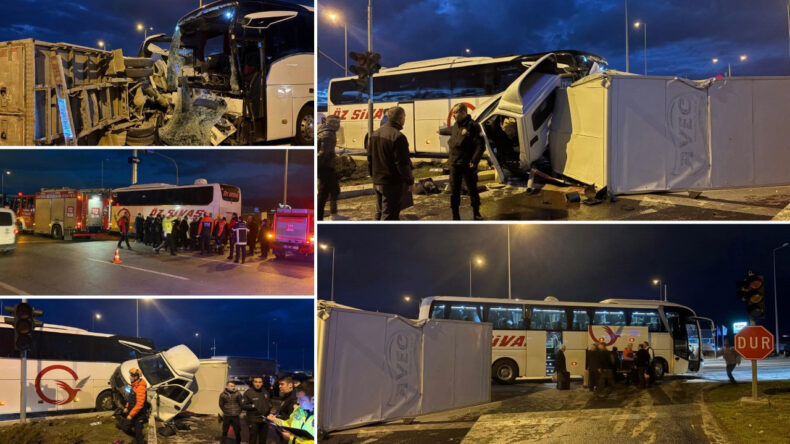 Yolcu Otob&uuml;s&uuml; ile Kamyonet &Ccedil;arpıştı: 5 Yaralı