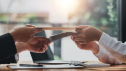 Yolsuzluk Endeksi'nde T&uuml;rkiye D&uuml;ş&uuml;şte