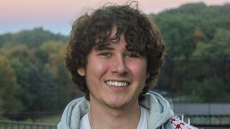 YouTube, Gen&ccedil; Aktivistin Hesabını Kapatınca Tepkiler Yağdı