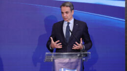 Yunanistan'da Anayasa Değişiklik S&uuml;reci Başladı