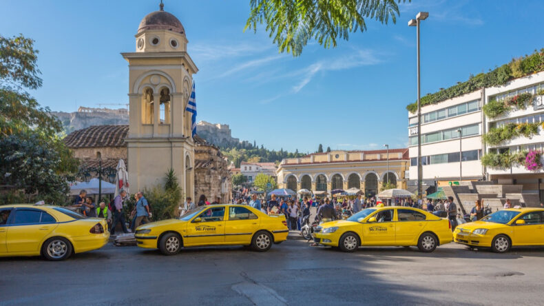 Yunanistan'da Taksiciler 48 Saatlik Grev Başlattı