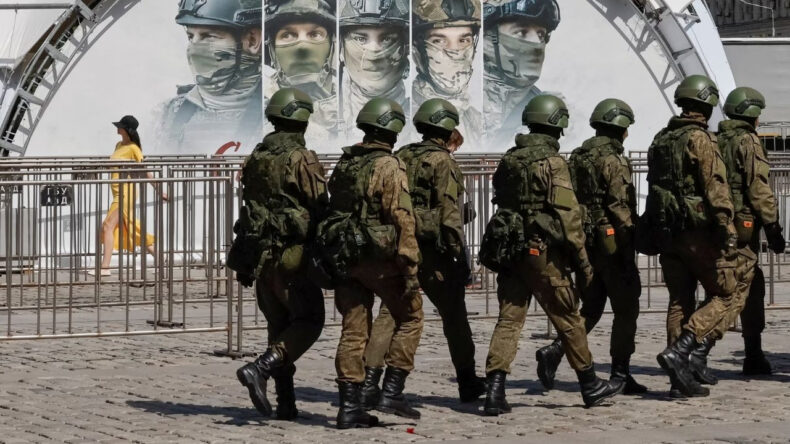 Y&uuml;ksek Maaş Vaadiyle Sakıncalı Bir Maceraya Atıldılar