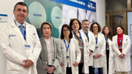 Y&uuml;z Naklinde Bir İlk: &Ouml;l&uuml;m&uuml; Se&ccedil;en Don&ouml;rden Alındı, Y&uuml;z&uuml;n&uuml; Kaybeden Kadını Kurtardı