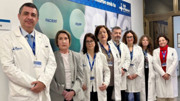 Y&uuml;z Naklinde Bir İlk: &Ouml;l&uuml;m&uuml; Se&ccedil;en Don&ouml;rden Alındı, Y&uuml;z&uuml;n&uuml; Kaybeden Kadını Kurtardı