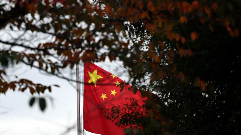 'Ben askerim' dedi, &Ccedil;in b&uuml;y&uuml;kel&ccedil;iliğini bastı