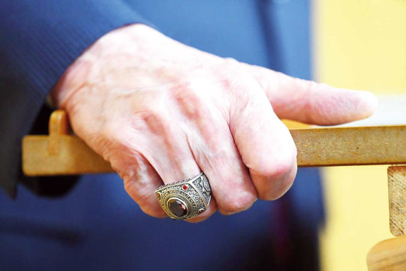 Bahçeli'nin yüzüğü