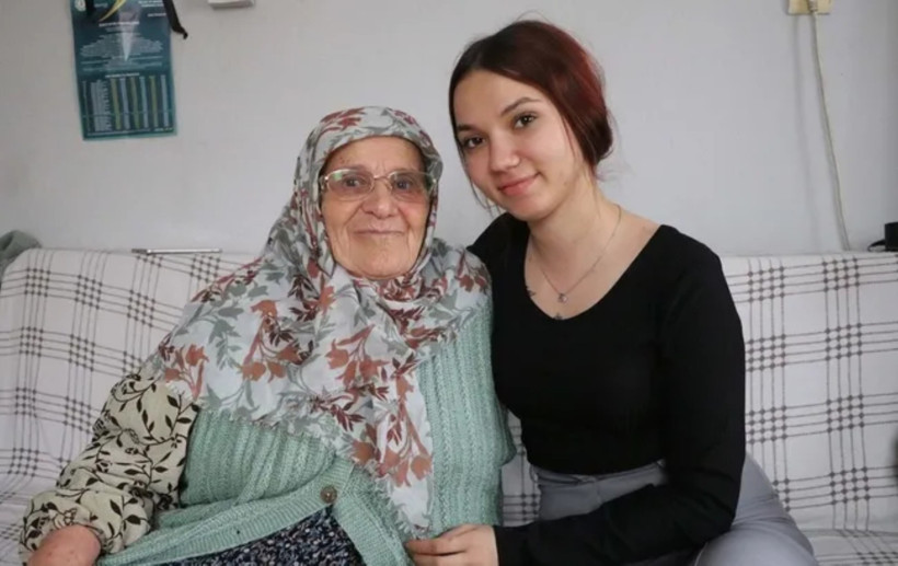 Asiye Kaytan ve Torunu