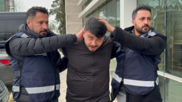 10 yıl ceza alan cinayet sanığı: &ldquo;Seneye g&ouml;r&uuml;ş&uuml;r&uuml;z&rdquo;