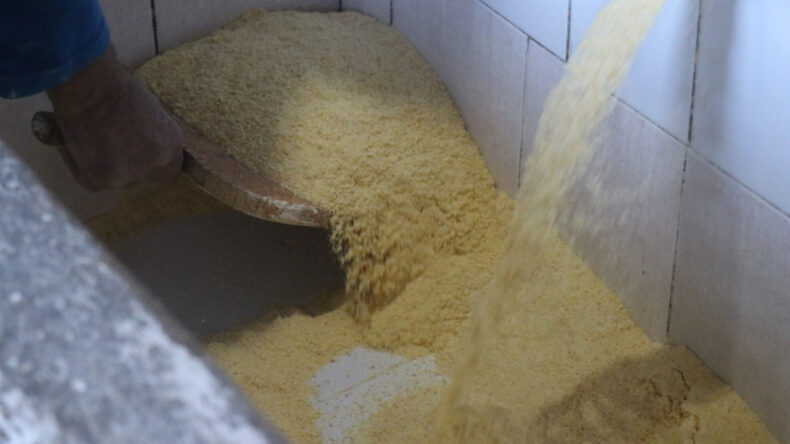 1500 yıllık su değirmeni h&acirc;l&acirc; &ccedil;alışıyor: &Ouml;ğ&uuml;tme &uuml;creti para değil &ldquo;hak&rdquo;