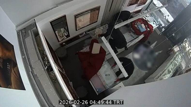 2 Dakikada 18 Milyon TL Götürdüler