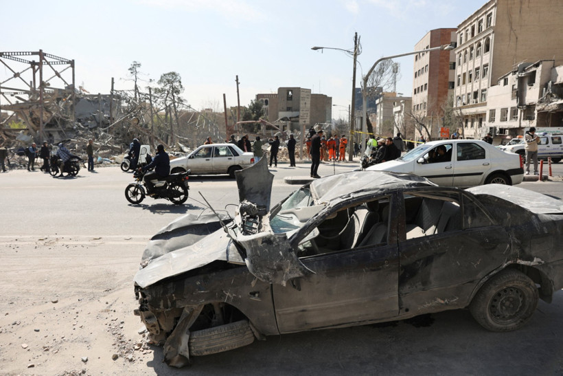 Tahran Havalimanı çevresinde dumanlar