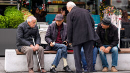 3 ilde emekli sayısı &ccedil;alışan sayısını ge&ccedil;ti