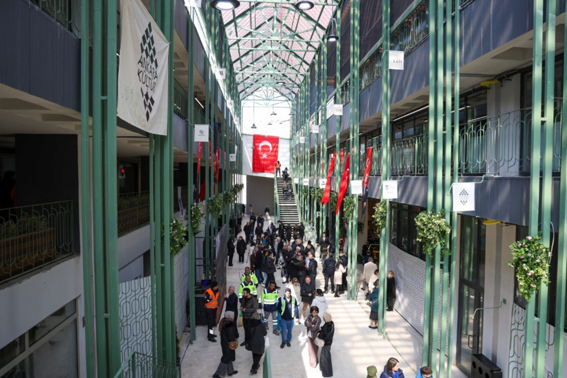 Esat Hal Açılışı