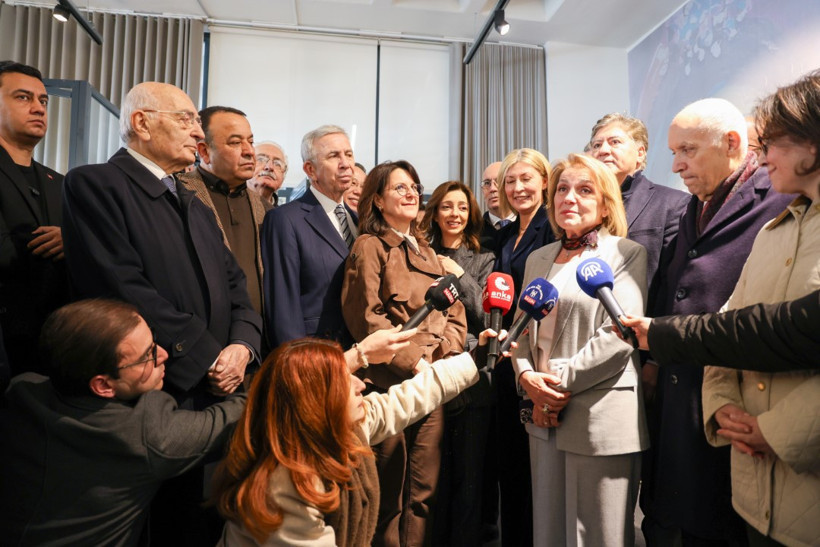 Esat Hal Sanat Galerisi