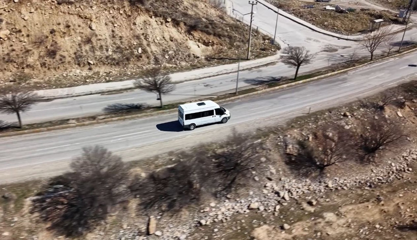 Hanım Yıldırım Servis Aracında