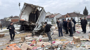 5 Kilometre Duramadı, Ortalık Savaş Alanına D&ouml;nd&uuml;