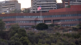 7 Yıl Sonra ABD Bayrağı G&ouml;ndere &Ccedil;ekildi