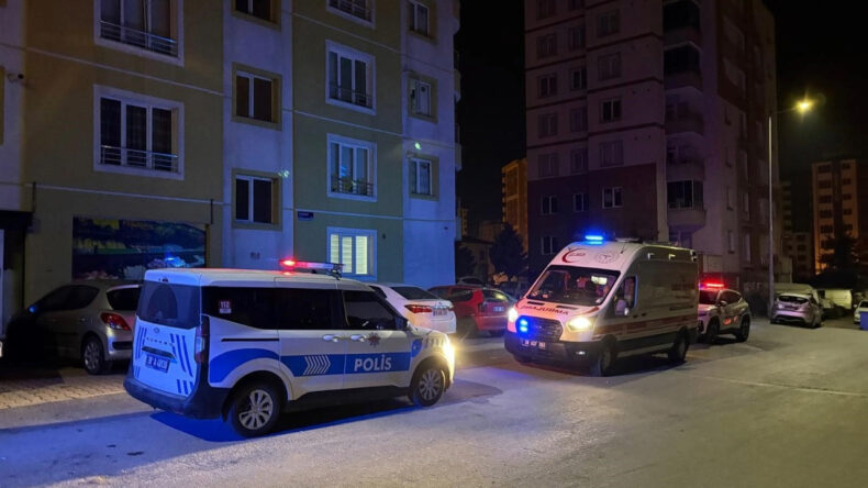 70 Yaşındaki Kadın 2. Kattan D&uuml;şt&uuml;